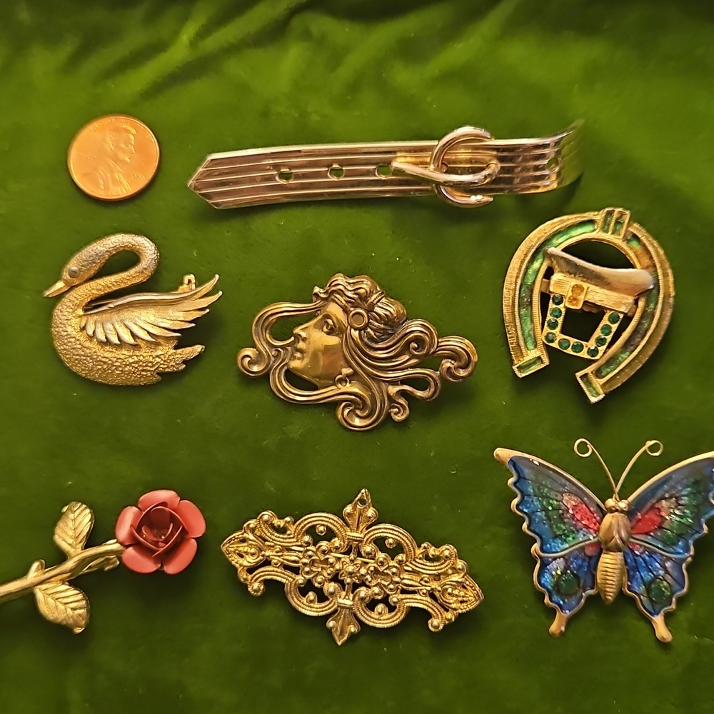 7 Assorted Vintage Women’s Fashion Brooch / Pin Set - Gold & Multicolor Accents - Picture 16 of 16